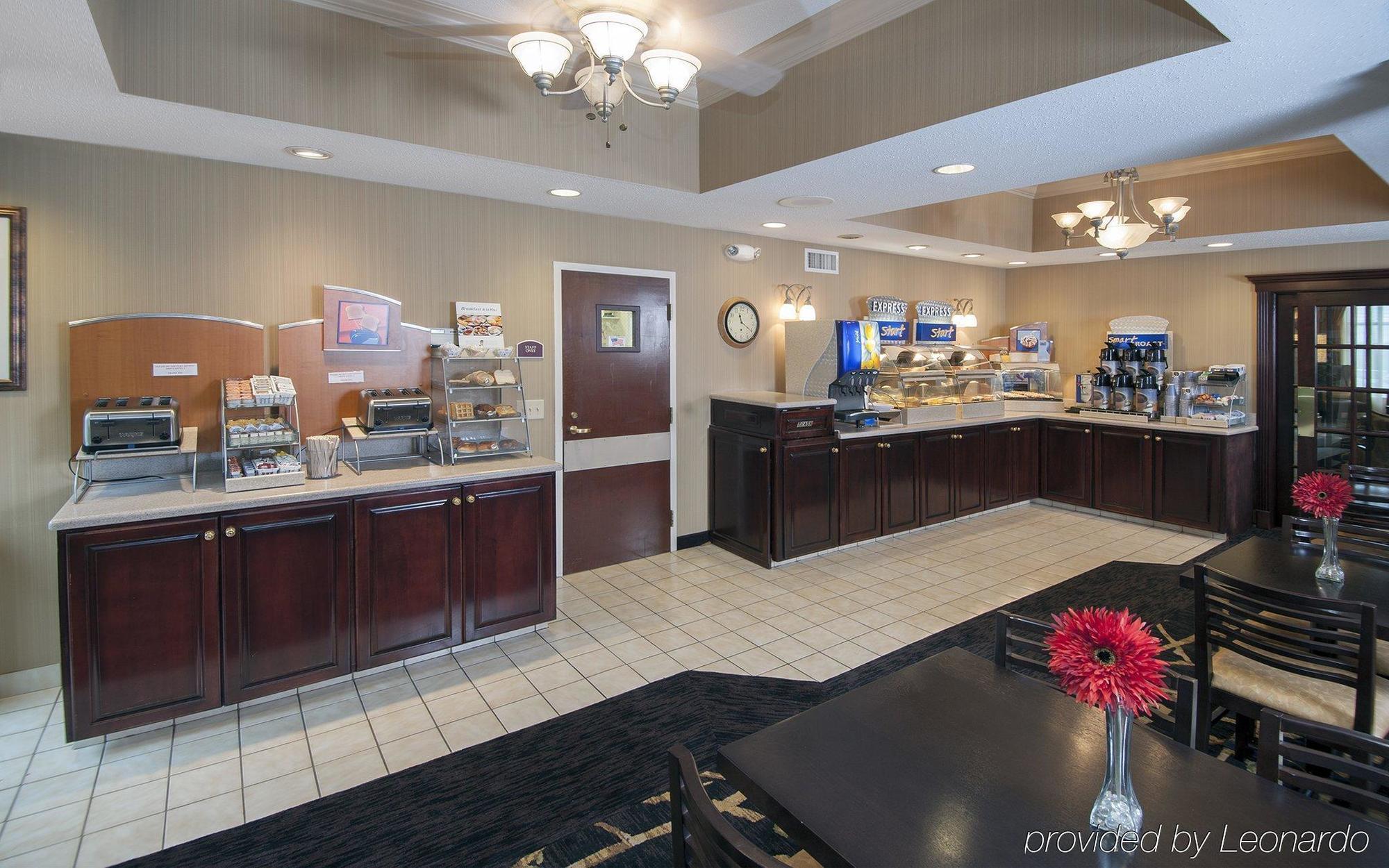 Holiday Inn Express Hotel & Suites Youngstown North-Warren/Niles By Ihg Restaurant billede