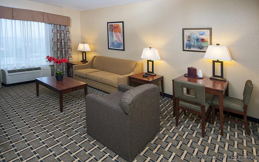 Holiday Inn Express Hotel & Suites Youngstown North-Warren/Niles By Ihg Værelse billede