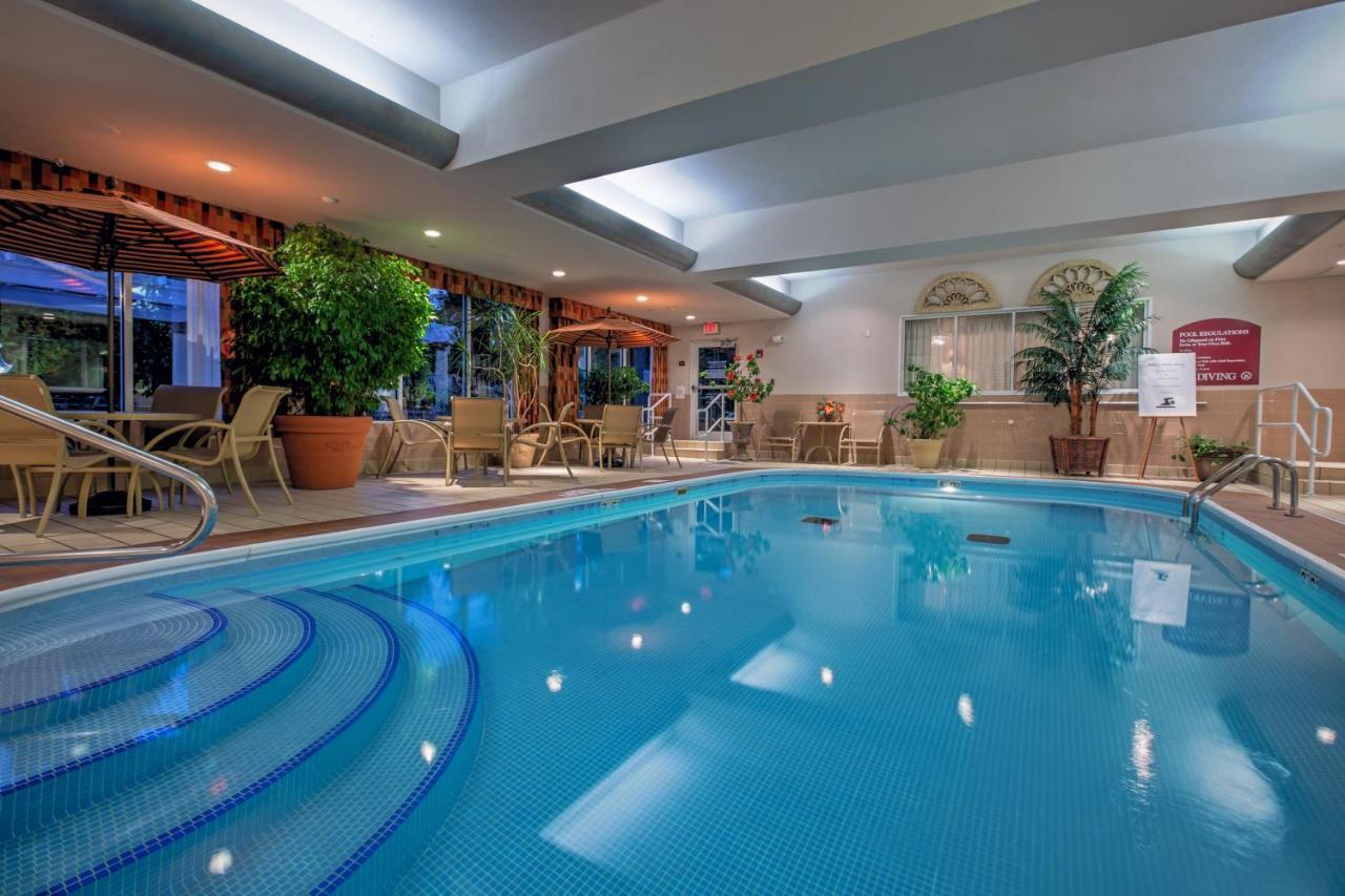 Holiday Inn Express Hotel & Suites Youngstown North-Warren/Niles By Ihg Eksteriør billede