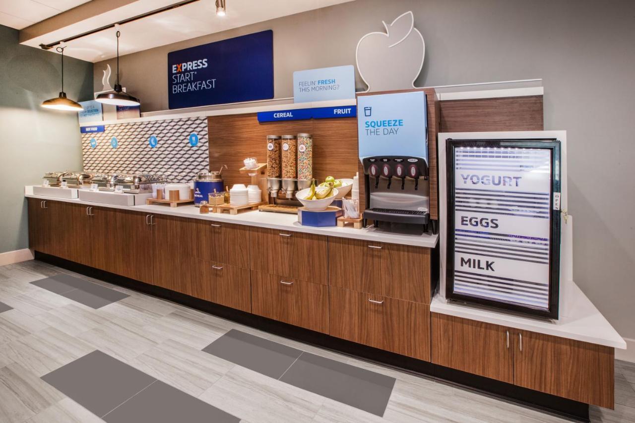 Holiday Inn Express Hotel & Suites Youngstown North-Warren/Niles By Ihg Eksteriør billede